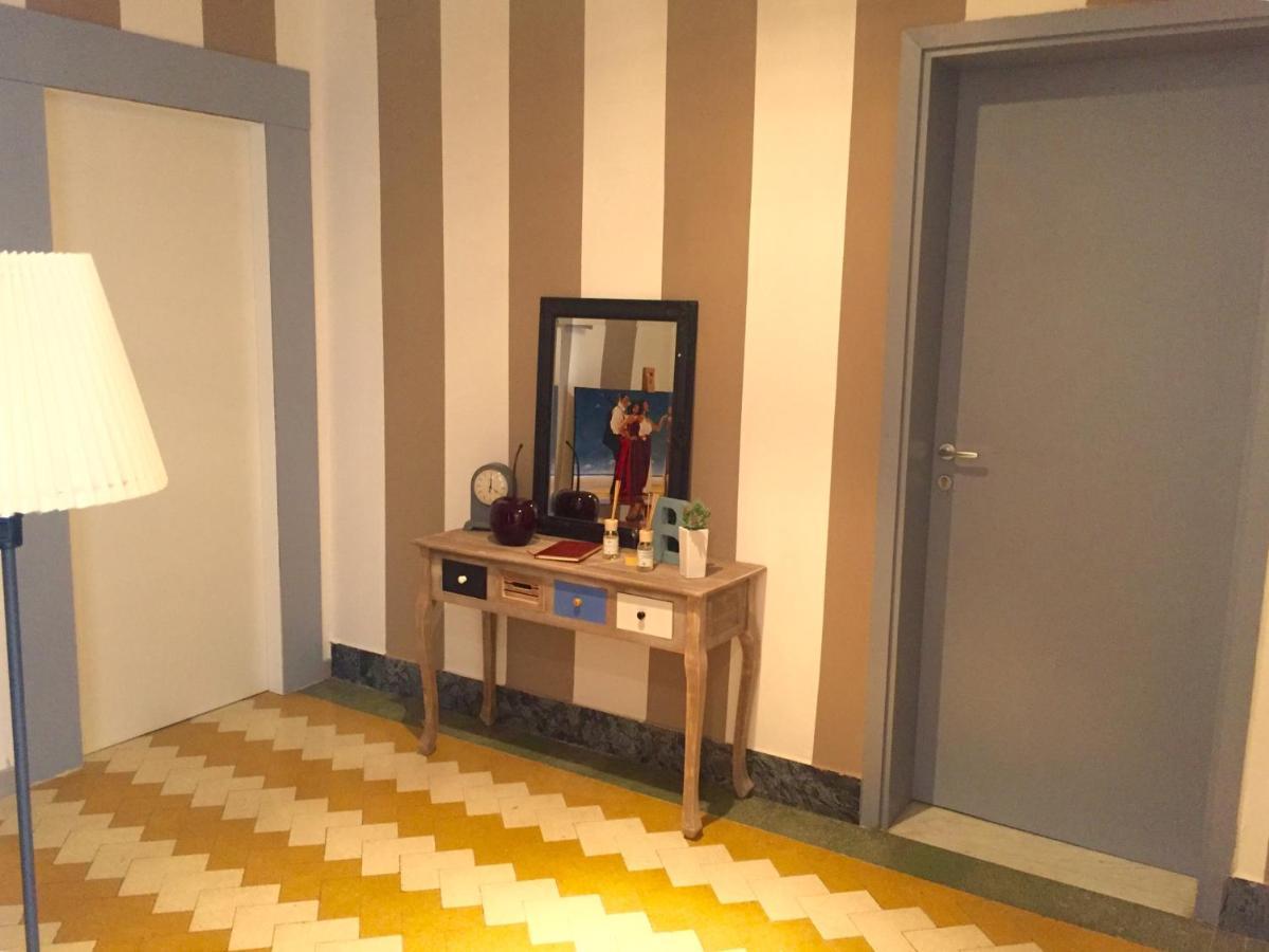 Aweshomeitaly - Bay Windows Apartment Специя Екстериор снимка