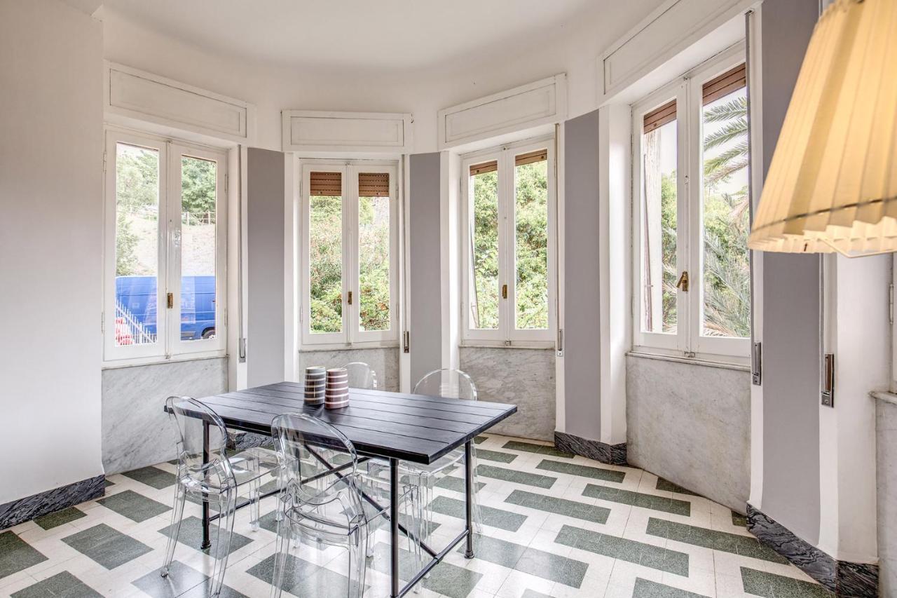 Aweshomeitaly - Bay Windows Apartment Специя Екстериор снимка