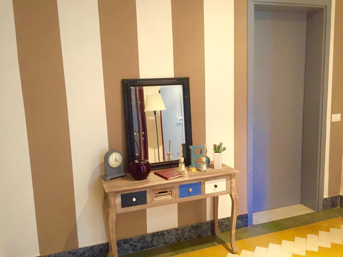 Aweshomeitaly - Bay Windows Apartment Специя Екстериор снимка